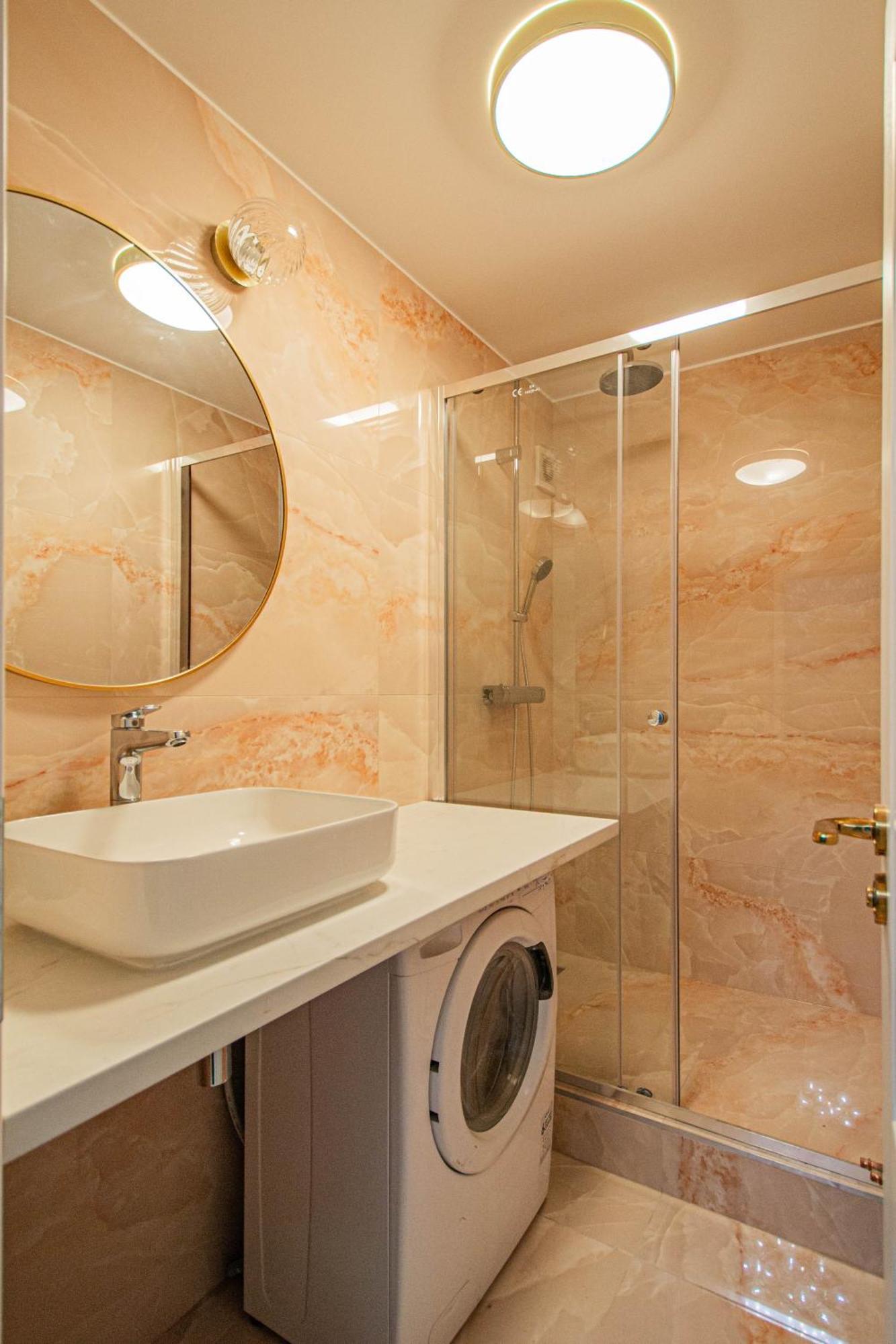 4bdr Old Town Flat By Church Of St Anne Praha