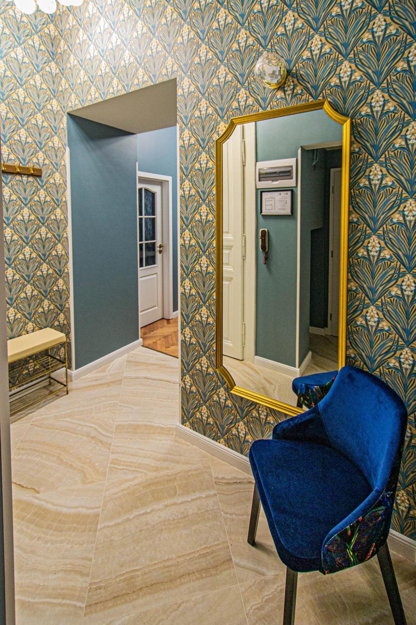 4bdr Old Town Flat By Church Of St Anne * Praha