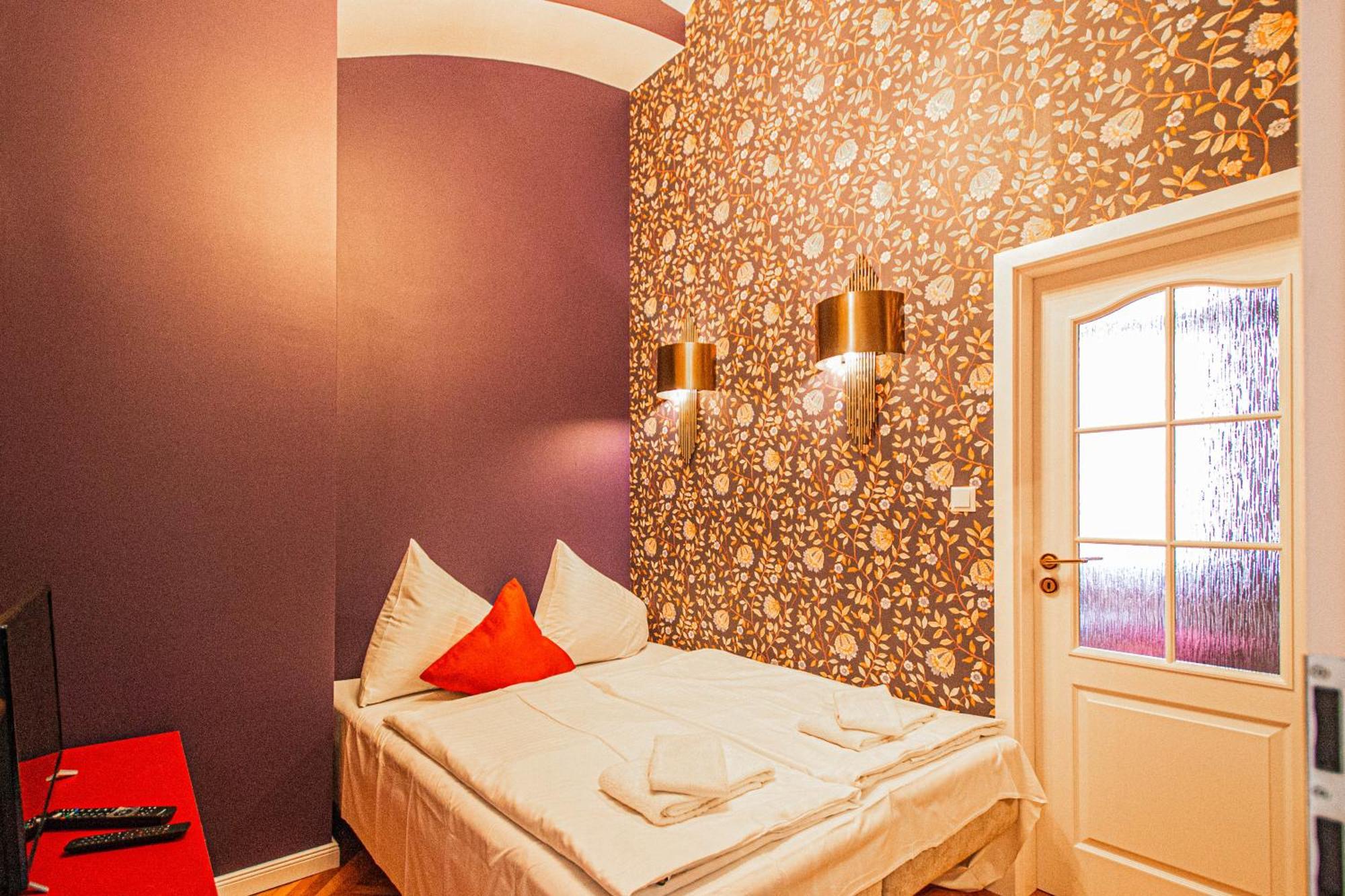 4bdr Old Town Flat By Church Of St Anne Praha